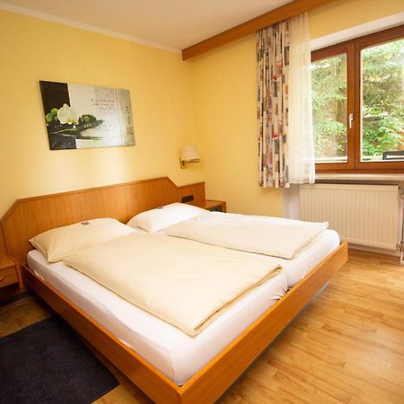 Hotel Am Wald Ottobrunn Extérieur photo